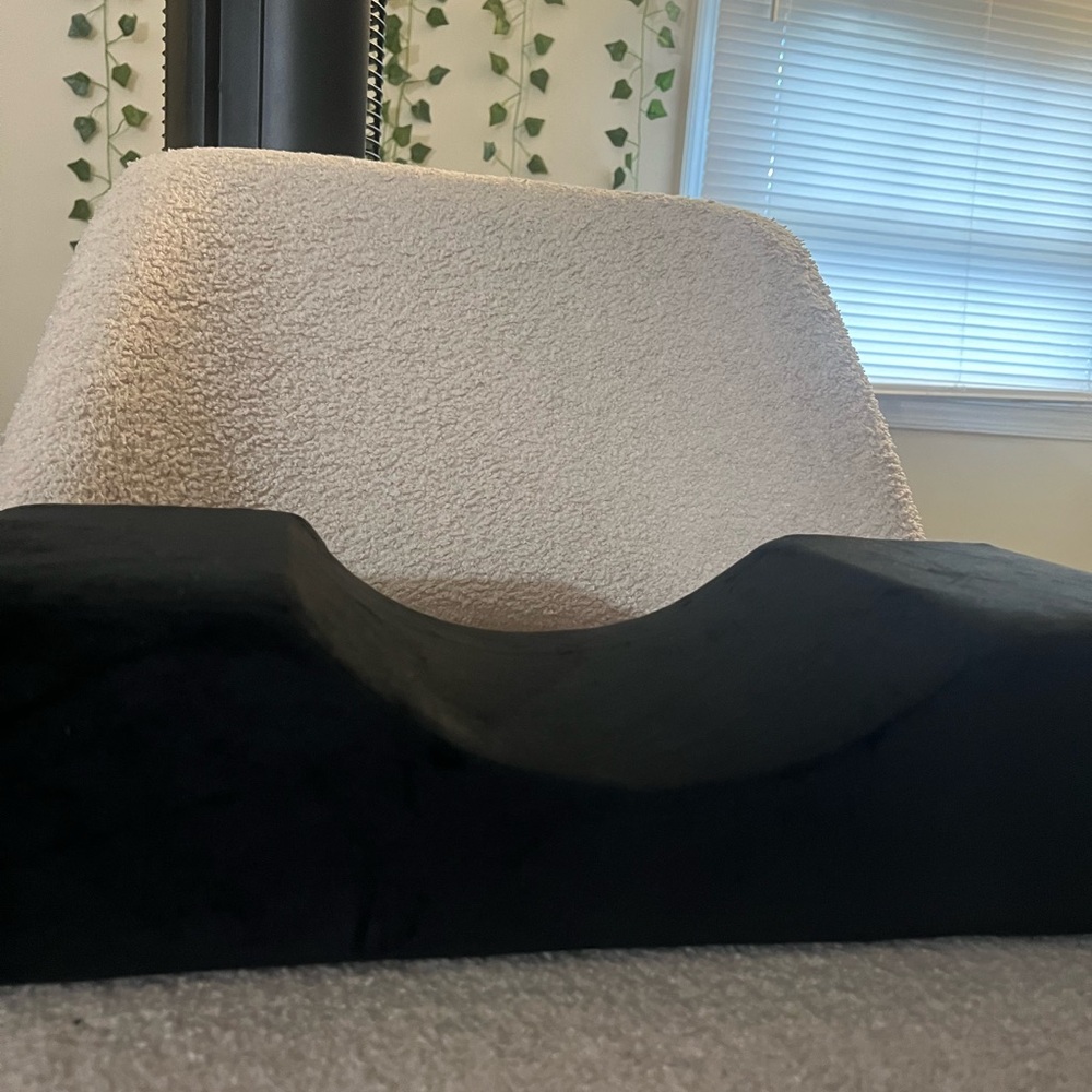 lash pillow for any lash tech or stylist